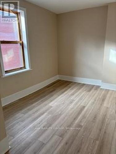 3 Elm Street, Ottawa, ON - Indoor Photo Showing Other Room