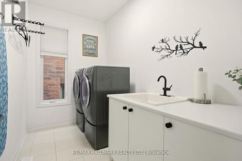18 Mclean Avenue, Collingwood, ON - Indoor Photo Showing Laundry Room