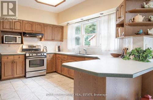 61 Allayden Drive, Whitby (Lynde Creek), ON - Indoor Photo Showing Kitchen