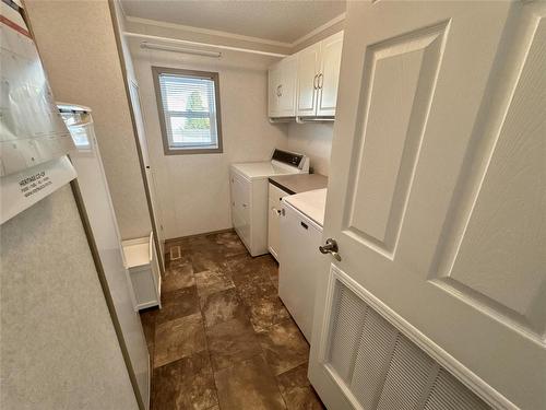 22 Redwing Bay, Brandon, MB - Indoor