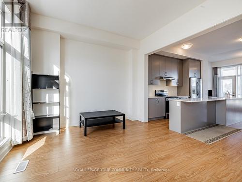131 Carpaccio Avenue, Vaughan, ON - Indoor Photo Showing Kitchen
