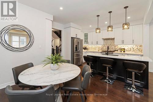 4061 Channing Crescent, Oakville, ON - Indoor Photo Showing Dining Room