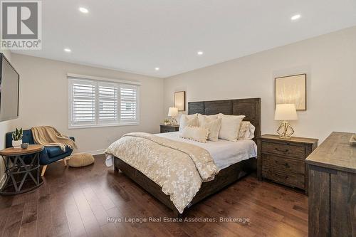 4061 Channing Crescent, Oakville, ON - Indoor Photo Showing Bedroom