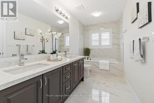 4061 Channing Crescent, Oakville, ON - Indoor Photo Showing Bathroom