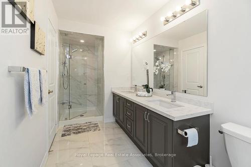 4061 Channing Crescent, Oakville, ON - Indoor Photo Showing Bathroom