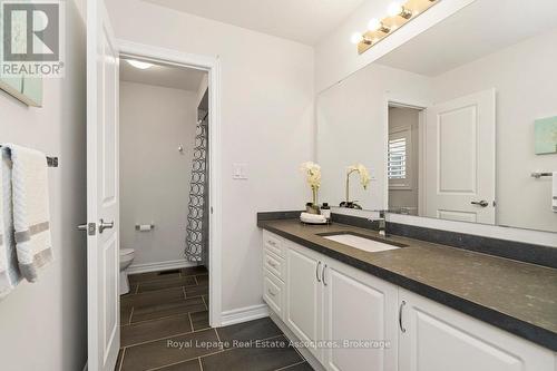 4061 Channing Crescent, Oakville, ON - Indoor Photo Showing Bathroom