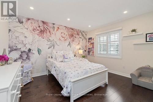 4061 Channing Crescent, Oakville, ON - Indoor Photo Showing Bedroom