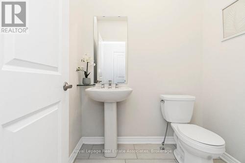 4061 Channing Crescent, Oakville, ON - Indoor Photo Showing Bathroom
