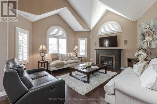 264 Dorchester Drive, Grimsby, ON - Indoor Photo Showing Living Room With Fireplace
