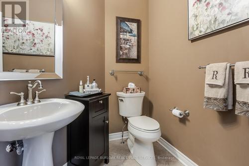264 Dorchester Drive, Grimsby, ON - Indoor Photo Showing Bathroom
