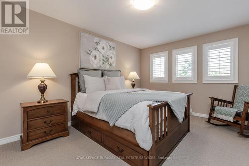 264 Dorchester Drive, Grimsby, ON - Indoor Photo Showing Bedroom