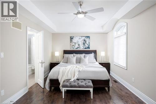 125 Paliser Court, Oakville, ON - Indoor Photo Showing Bedroom