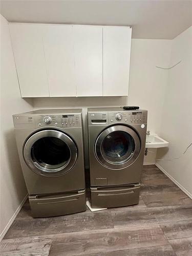 341 4Th Avenue, Binscarth, MB - Indoor Photo Showing Laundry Room