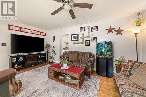 235 Farley Avenue, Belleville (Belleville Ward), ON - Indoor Photo Showing Living Room