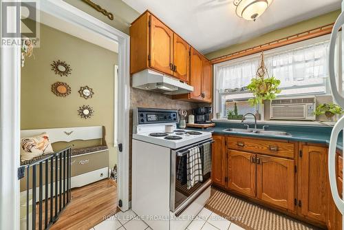 235 Farley Avenue, Belleville (Belleville Ward), ON - Indoor Photo Showing Kitchen With Double Sink