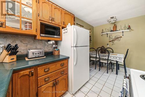 235 Farley Avenue, Belleville (Belleville Ward), ON - Indoor Photo Showing Kitchen
