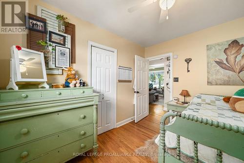 235 Farley Avenue, Belleville (Belleville Ward), ON - Indoor Photo Showing Bedroom