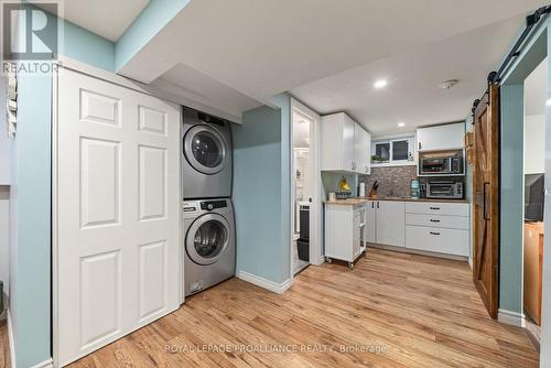 235 Farley Avenue, Belleville (Belleville Ward), ON - Indoor Photo Showing Laundry Room