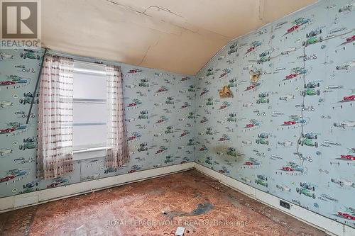 33 Mulholland Drive, Brant, ON - Indoor Photo Showing Other Room