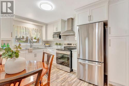 29 Pusey Boulevard, Brantford, ON - Indoor Photo Showing Kitchen