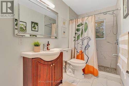 29 Pusey Boulevard, Brantford, ON - Indoor Photo Showing Bathroom