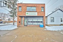 229 EAST 13TH Street Unit# Upper  Hamilton, ON L9A 1R2