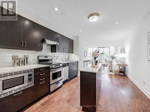 407 - 320 Richmond Street E, Toronto, ON - Indoor Photo Showing Kitchen