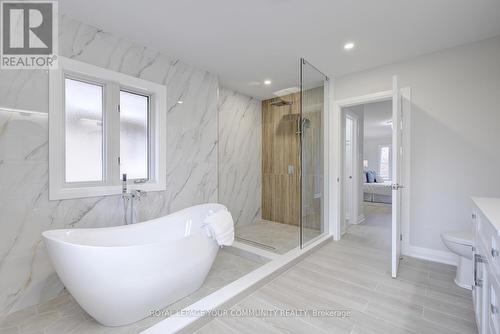 4128 Tapestry Trail, Mississauga, ON - Indoor Photo Showing Bathroom