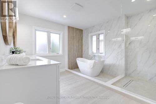 4128 Tapestry Trail, Mississauga, ON - Indoor Photo Showing Bathroom