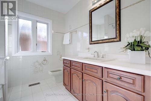 4128 Tapestry Trail, Mississauga, ON - Indoor Photo Showing Bathroom