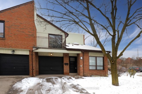 16-1021 Cedarglen Gate, Mississauga, ON - Outdoor With Balcony