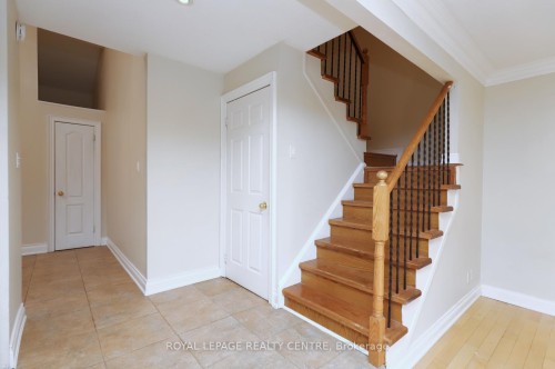 16-1021 Cedarglen Gate, Mississauga, ON - Indoor Photo Showing Other Room