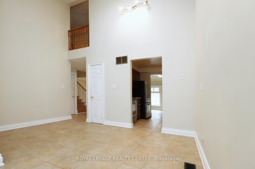 16-1021 Cedarglen Gate, Mississauga, ON - Indoor Photo Showing Other Room