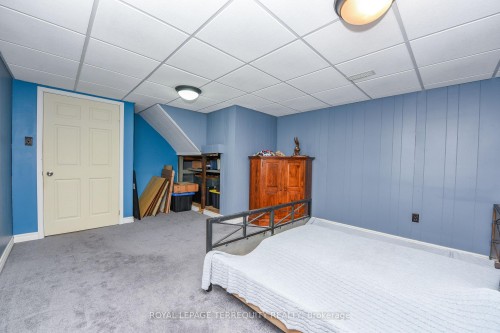 20 Hallow Crescent, Toronto, ON - Indoor