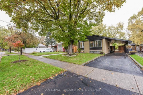 20 Hallow Crescent, Toronto, ON - Outdoor