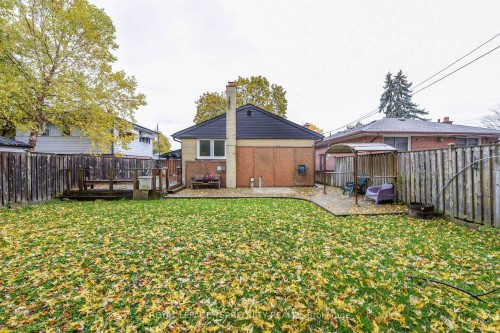 20 Hallow Crescent, Toronto, ON - Outdoor