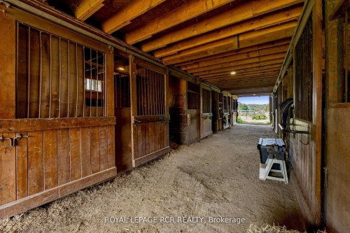 994034 Mono/Adjala Townline Road, Mono, ON - Indoor