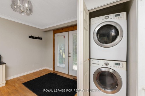 994034 Mono/Adjala Townline Road, Mono, ON - Indoor Photo Showing Laundry Room