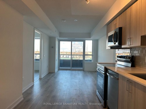 301-1455 Celebration Drive, Pickering, ON - Indoor Photo Showing Kitchen