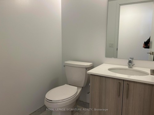 301-1455 Celebration Drive, Pickering, ON - Indoor Photo Showing Bathroom