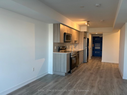 301-1455 Celebration Drive, Pickering, ON - Indoor Photo Showing Kitchen