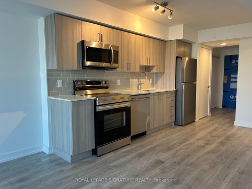 301-1455 Celebration Drive, Pickering, ON - Indoor Photo Showing Kitchen With Stainless Steel Kitchen