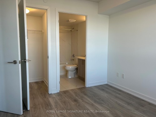 301-1455 Celebration Drive, Pickering, ON - Indoor Photo Showing Bathroom