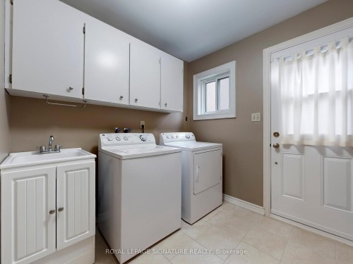 34 Charade Court, Toronto, ON - Indoor Photo Showing Laundry Room