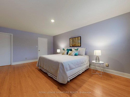 34 Charade Court, Toronto, ON - Indoor Photo Showing Bedroom