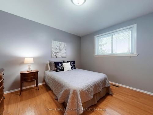 34 Charade Court, Toronto, ON - Indoor Photo Showing Bedroom