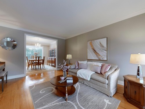 34 Charade Court, Toronto, ON - Indoor Photo Showing Living Room