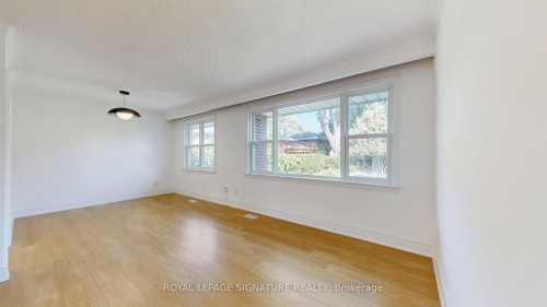 145 Sloane Avenue, Toronto, ON - Indoor Photo Showing Other Room