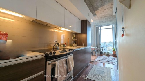 1210-20 Minowan Miikan Lane, Toronto, ON - Indoor Photo Showing Other Room