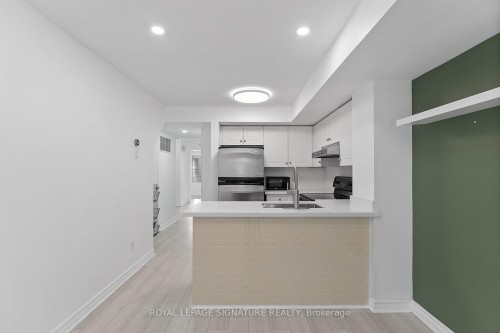 1207-22 Laidlaw Street, Toronto, ON - Indoor Photo Showing Kitchen